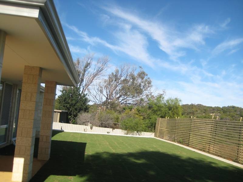 B/14 King Street, Wonthella WA 6530