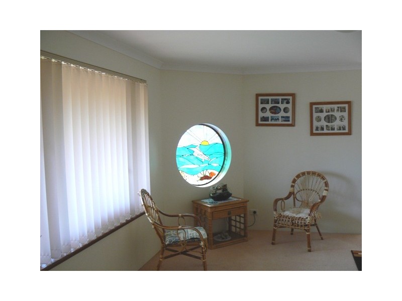 5 Waterfront Circle, Drummond Cove WA 6532