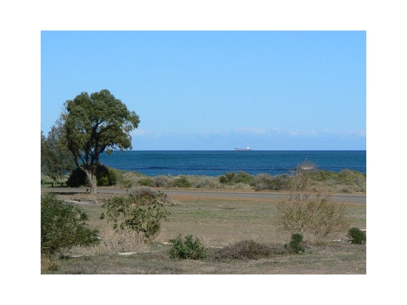 5 Boat Cove, Drummond Cove WA 6532