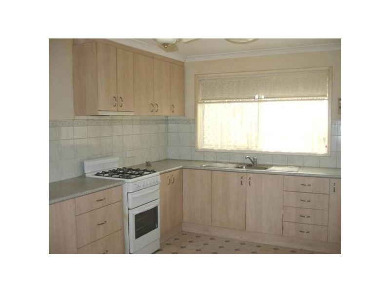 70 Kenny Crescent, Rangeway WA 6530