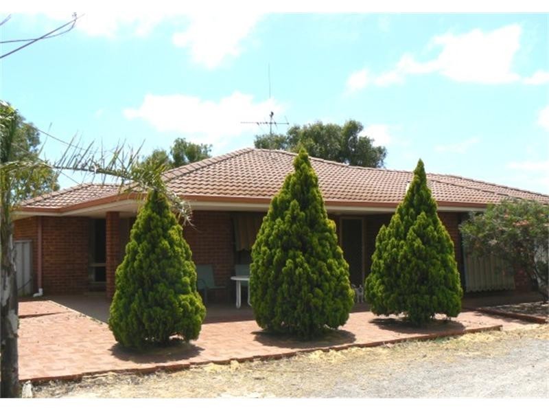 363 Edward Road, Meru WA 6530