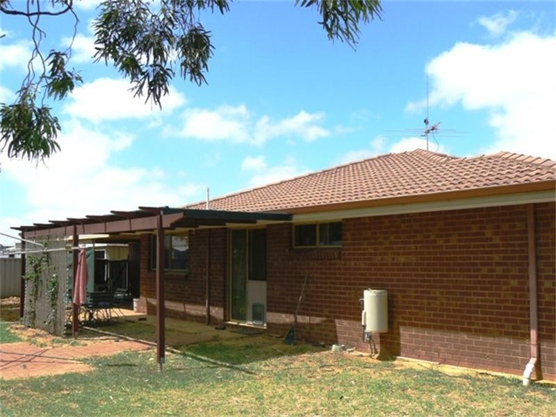 363 Edward Road, Meru WA 6530