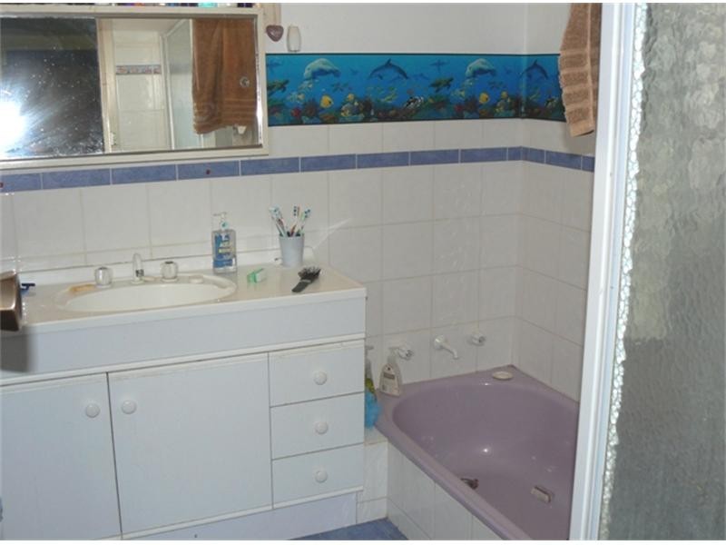 363 Edward Road, Meru WA 6530