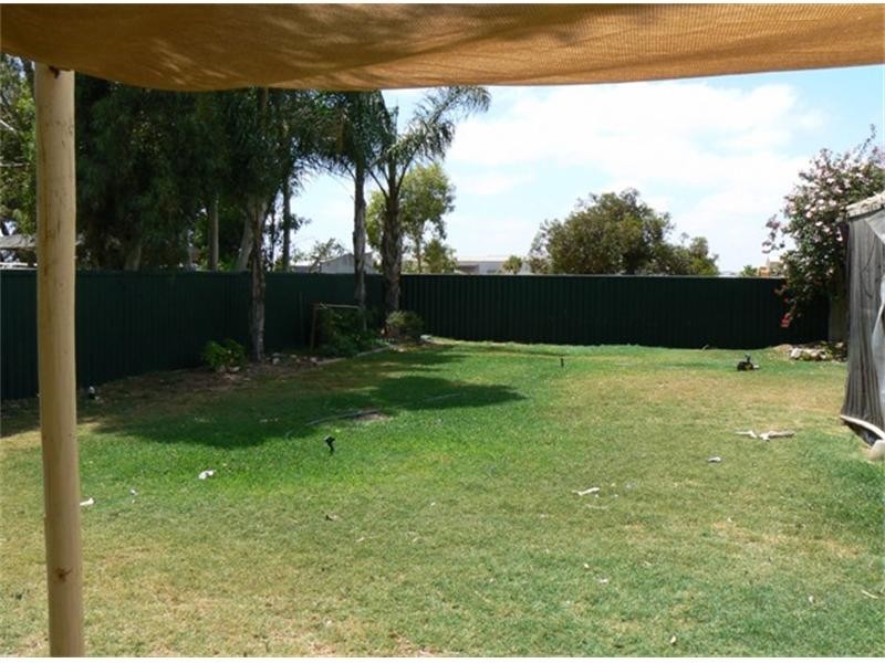 363 Edward Road, Meru WA 6530