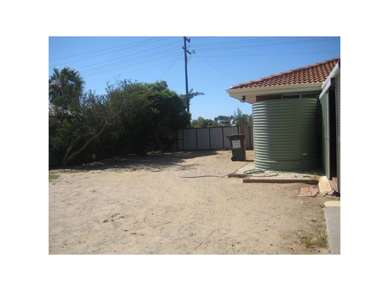 94 Chapman valley Rd, Waggrakine WA 6530