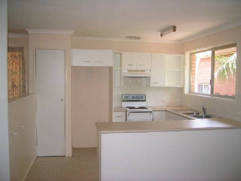 8 Francis Road, Shailer Park QLD 4128