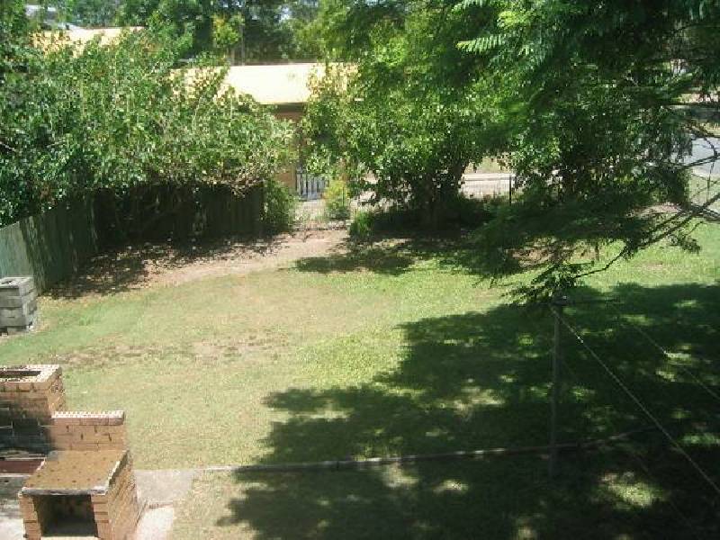 8 Francis Road, Shailer Park QLD 4128