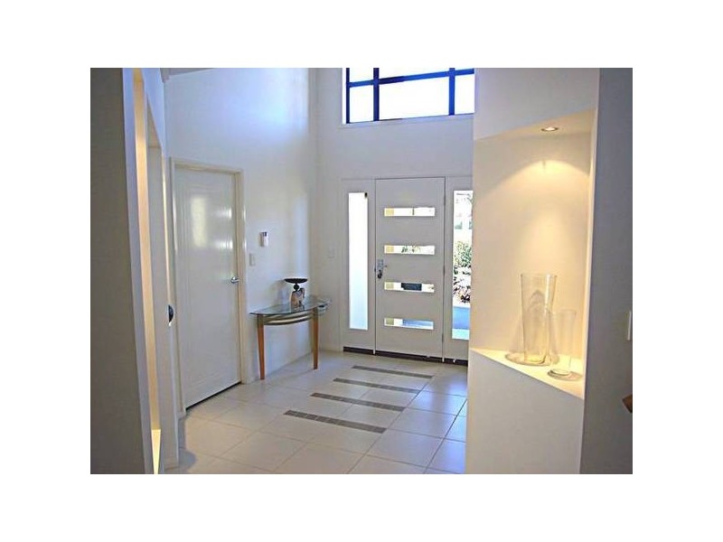 Lily Circuit, Kuraby QLD 4112