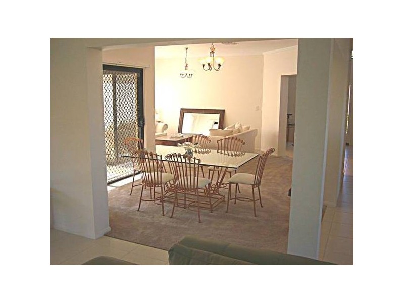 Lily Circuit, Kuraby QLD 4112