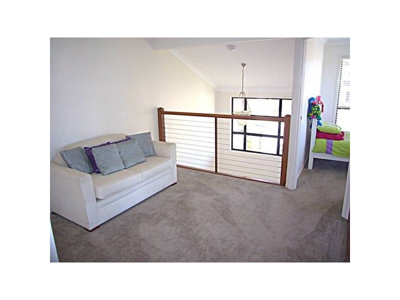 Lily Circuit, Kuraby QLD 4112