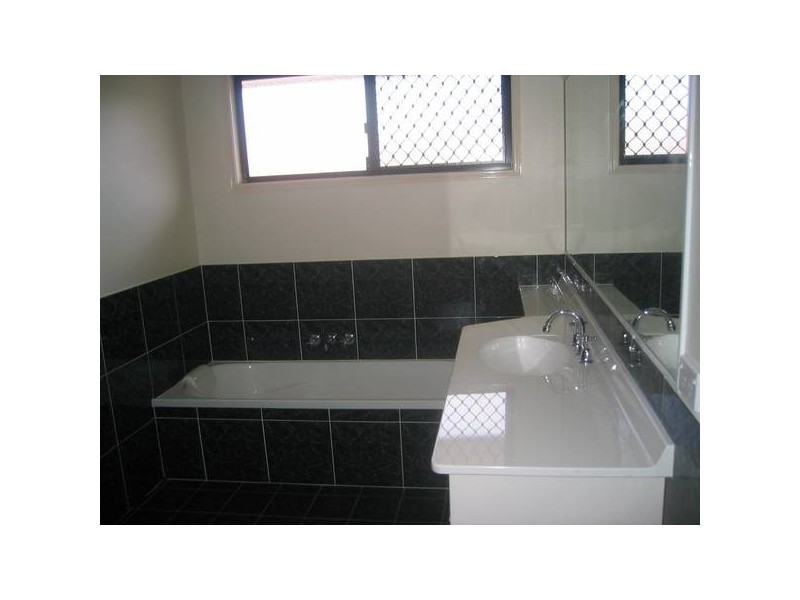 Fairmont Crescent, Underwood QLD 4119