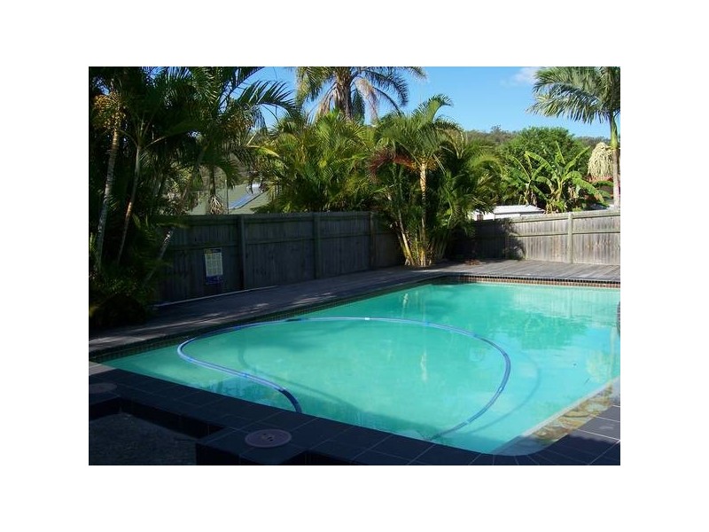 4 Oxley Court, Springwood QLD 4127