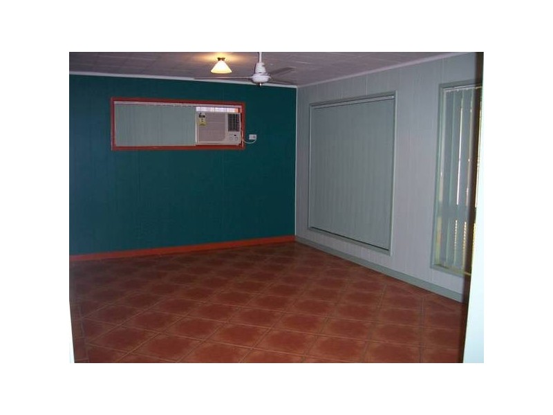 4 Oxley Court, Springwood QLD 4127