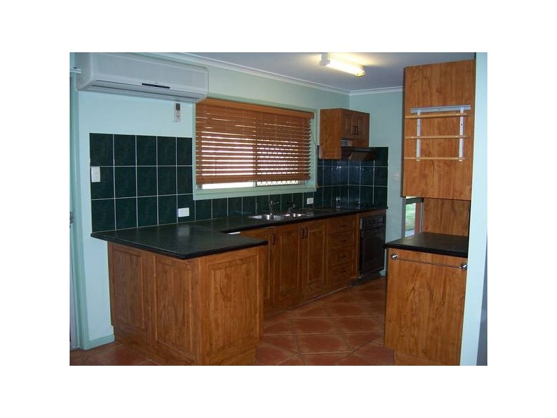 4 Oxley Court, Springwood QLD 4127