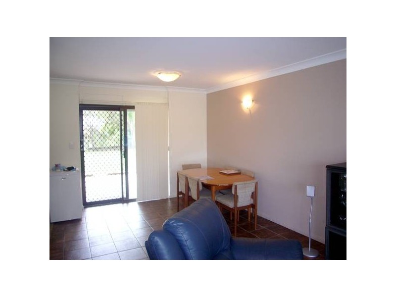 10 Clarinda Avenue, Springwood QLD 4127