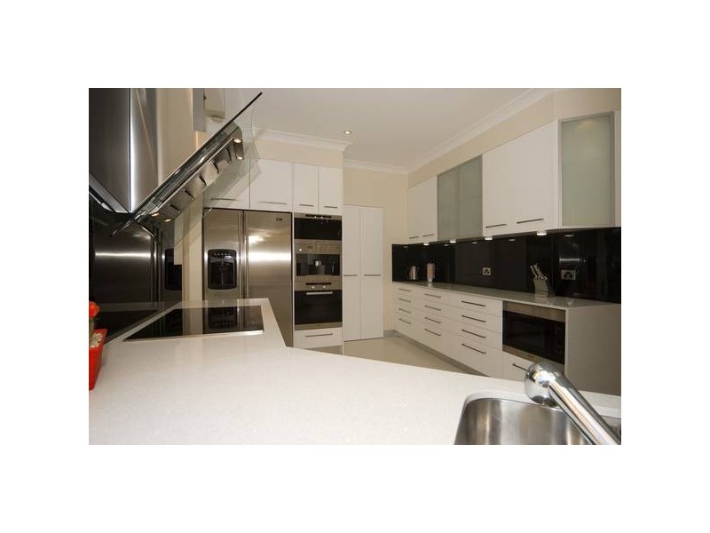 10 Willmott Court, Rochedale South QLD 4123