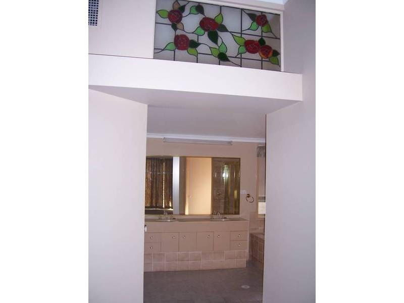 16 Kurru Street, Eight Mile Plains QLD 4113