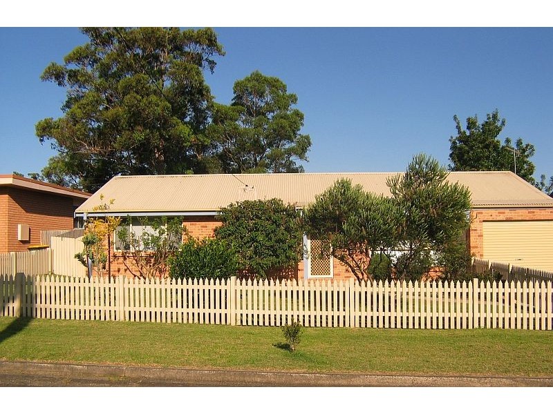 26 Shackelton Street, Shoalhaven Heads NSW 2535