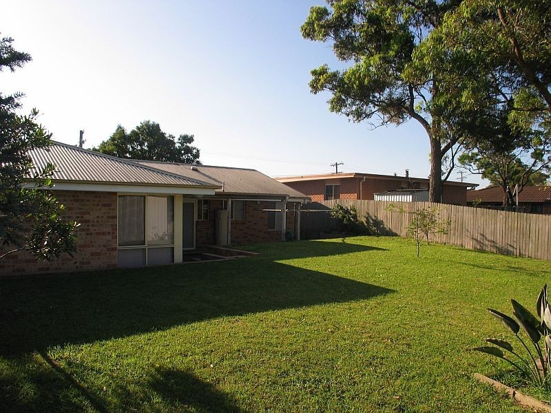 26 Shackelton Street, Shoalhaven Heads NSW 2535