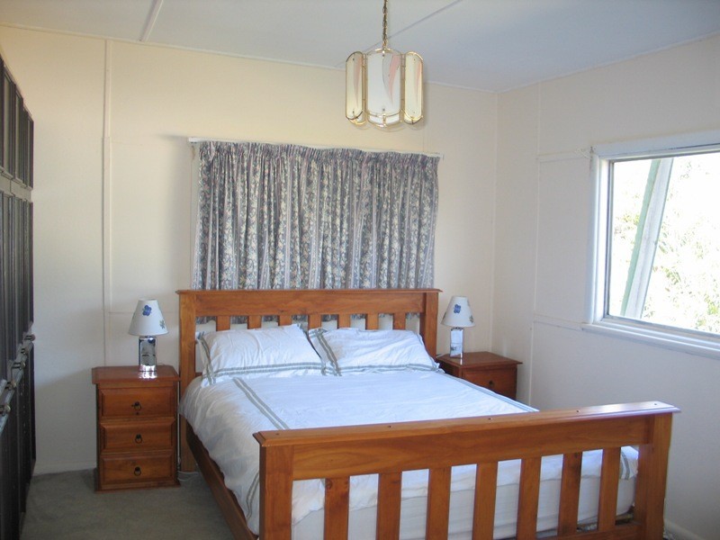15 Renown Avenue, Shoalhaven Heads NSW 2535