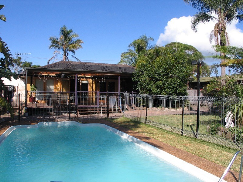 9 Lovegrove Street, Shoalhaven Heads NSW 2535