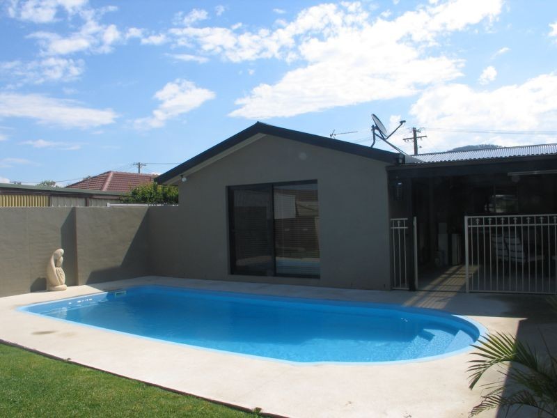 8 Oval Drive, Shoalhaven Heads NSW 2535