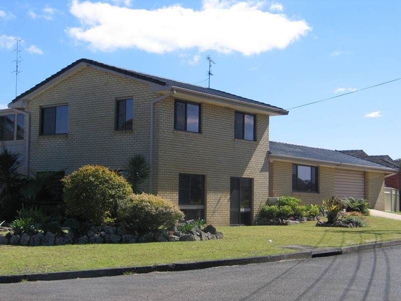 81 Scott Street, Shoalhaven Heads NSW 2535