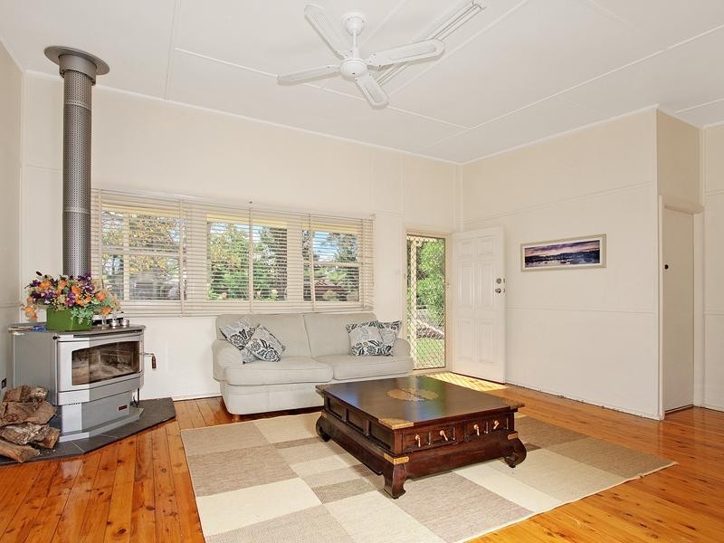 6 Ravenscliffe Road, Shoalhaven Heads NSW 2535
