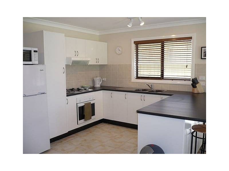 2/47 Golden Hill Avenue, Shoalhaven Heads NSW 2535