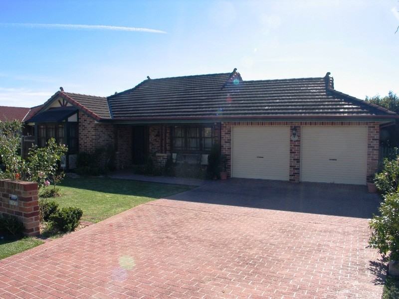 6 Mountain Ash Place, Worrigee NSW 2540