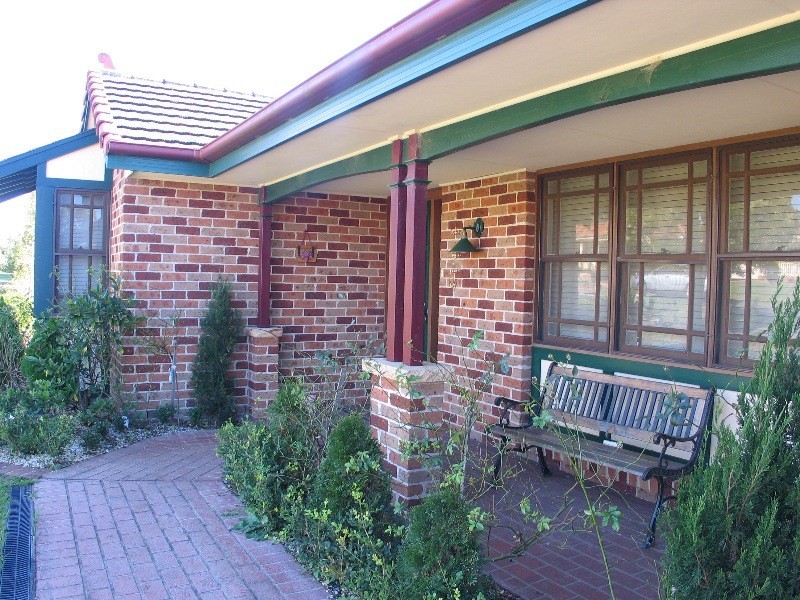 6 Mountain Ash Place, Worrigee NSW 2540