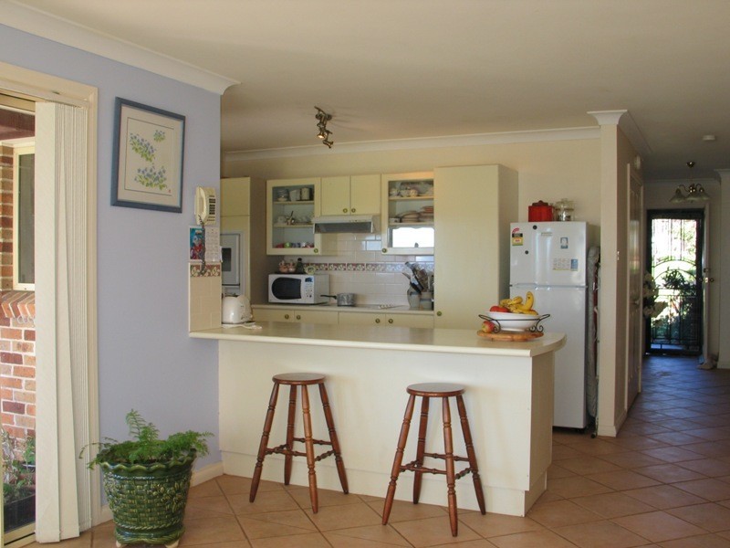 6 Mountain Ash Place, Worrigee NSW 2540