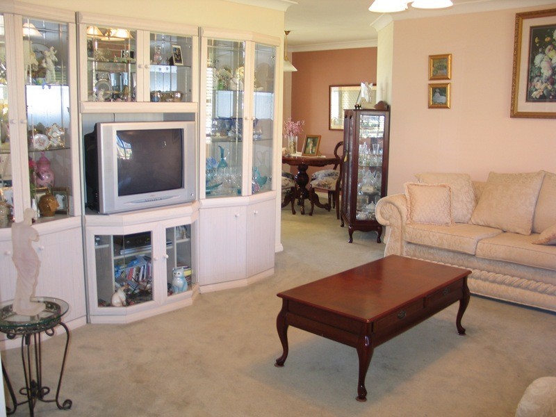 6 Mountain Ash Place, Worrigee NSW 2540