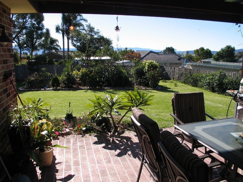 6 Mountain Ash Place, Worrigee NSW 2540