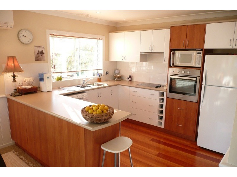 14 Ravenscliffe Road, Shoalhaven Heads NSW 2535