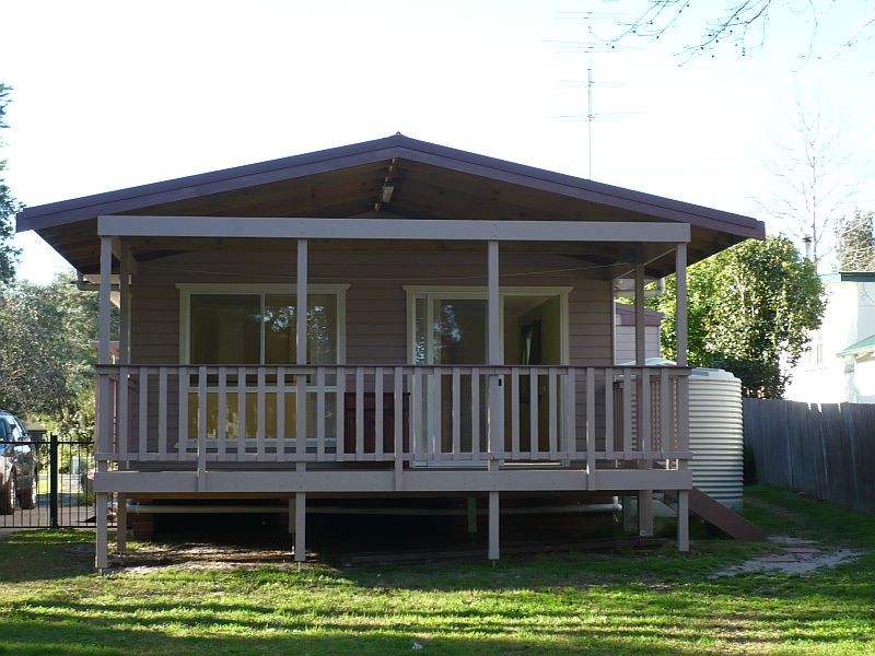 4 Ravenscliffe Road, Shoalhaven Heads NSW 2535