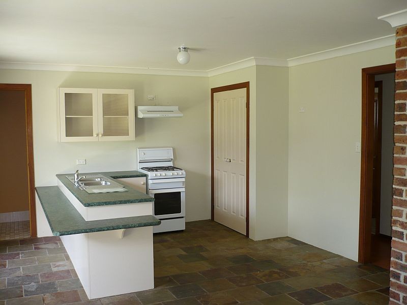 4 Celia Place, Shoalhaven Heads NSW 2535