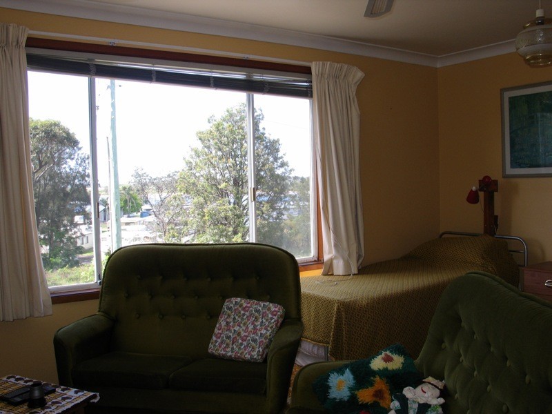 32 McIntosh Street, Shoalhaven Heads NSW 2535