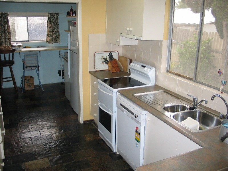 32 McIntosh Street, Shoalhaven Heads NSW 2535