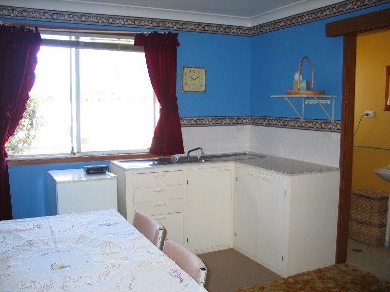 32 McIntosh Street, Shoalhaven Heads NSW 2535