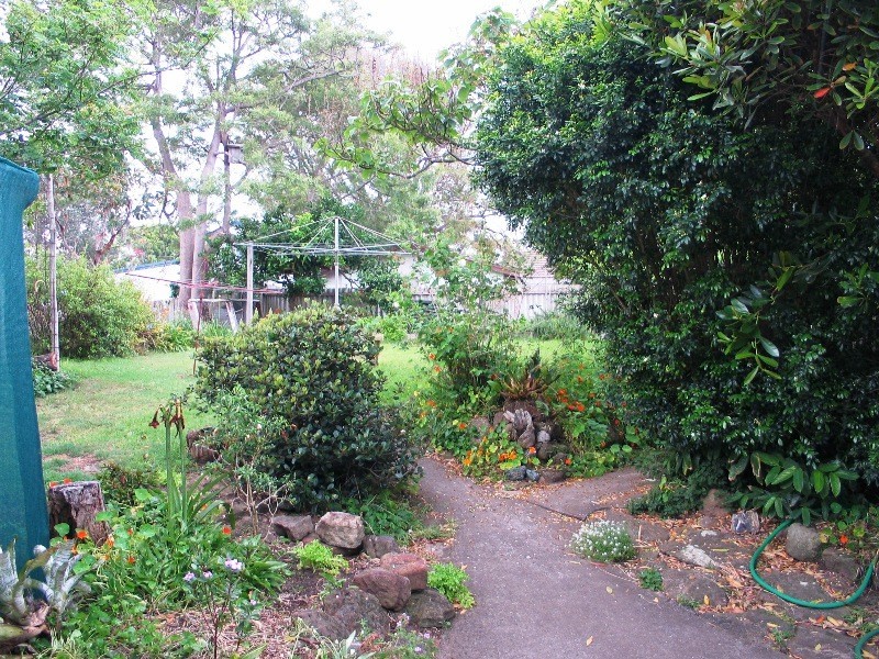 32 McIntosh Street, Shoalhaven Heads NSW 2535