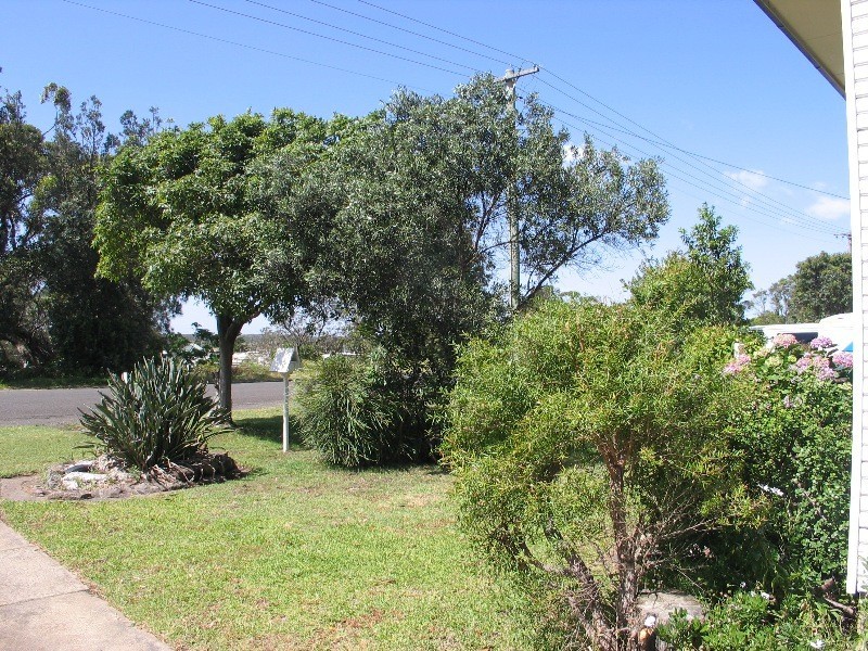 32 McIntosh Street, Shoalhaven Heads NSW 2535