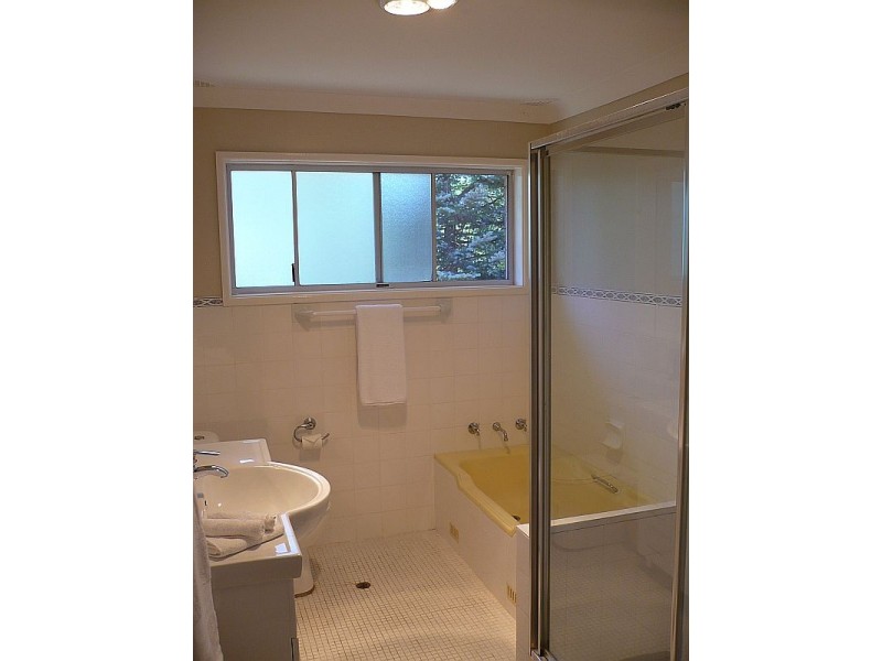 52 Golden Hill Avenue, Shoalhaven Heads NSW 2535