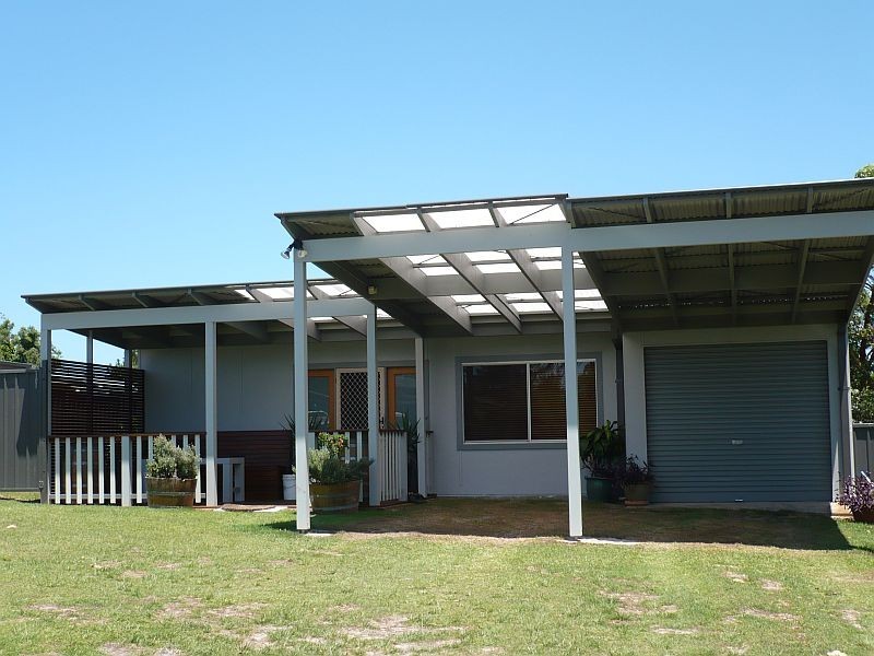 12 Ravenscliffe Road, Shoalhaven Heads NSW 2535