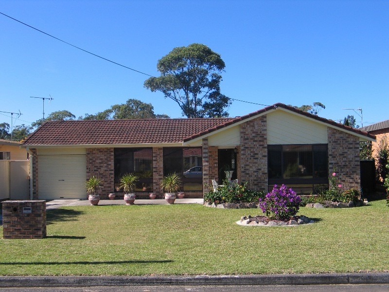 12 Shackleton Street, Shoalhaven Heads NSW 2535