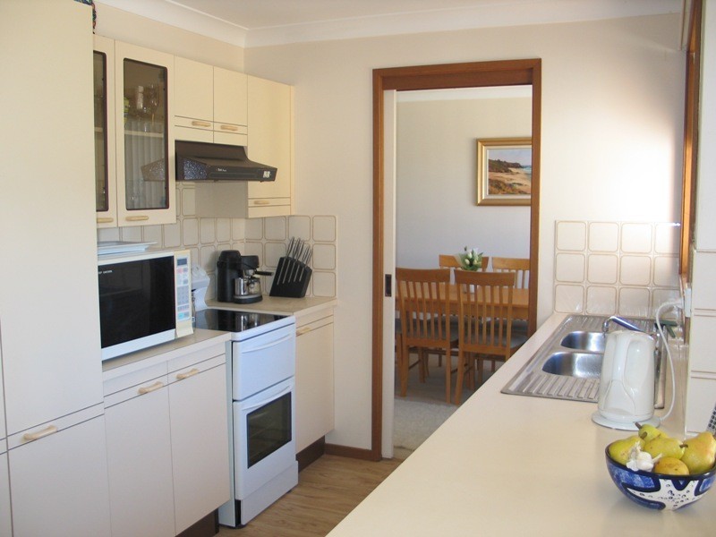 12 Shackleton Street, Shoalhaven Heads NSW 2535