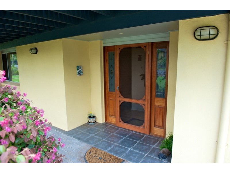 50 Ravenscliffe Road, Shoalhaven Heads NSW 2535