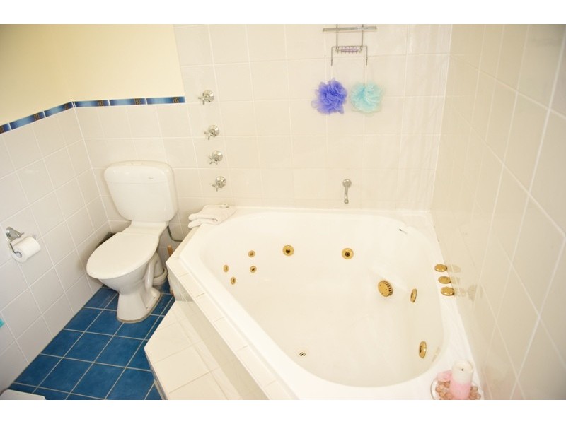 50 Ravenscliffe Road, Shoalhaven Heads NSW 2535