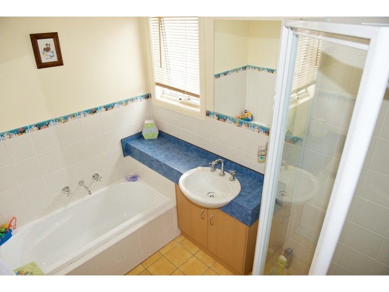 50 Ravenscliffe Road, Shoalhaven Heads NSW 2535