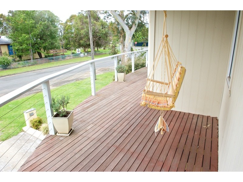 50 Ravenscliffe Road, Shoalhaven Heads NSW 2535